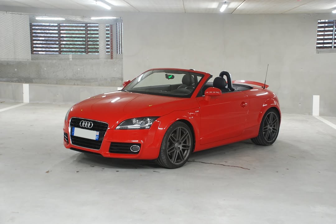 Audi TT Roadster S-Line — photo 1