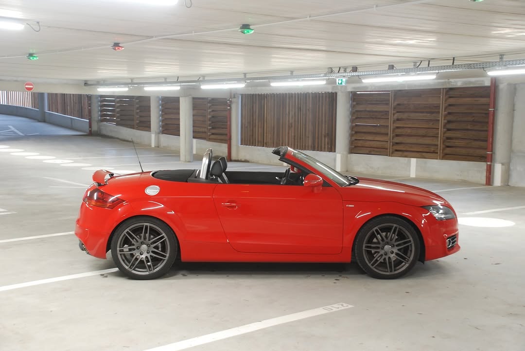Audi TT Roadster S-Line — photo 3