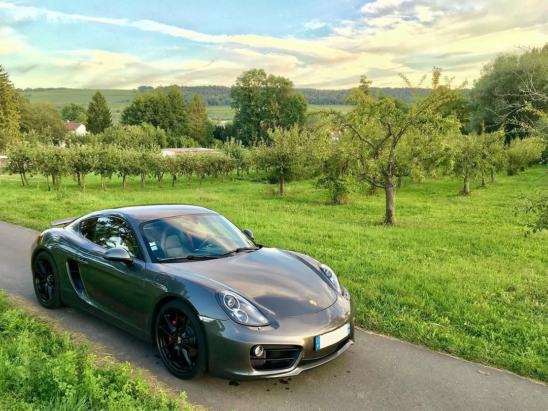 Porsche Cayman S — photo 1