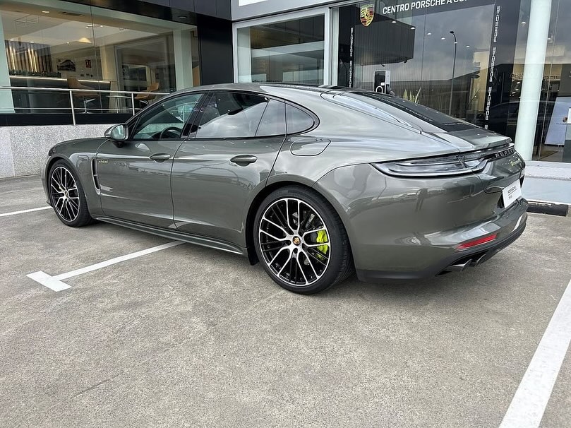Porsche Panamera 4 E-Hybrid Platinum Edition — photo 4