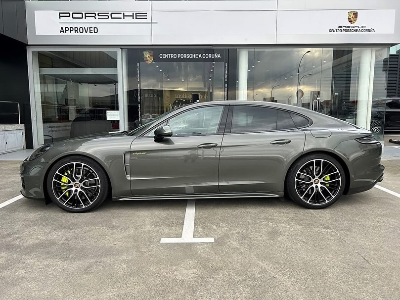Porsche Panamera 4 E-Hybrid Platinum Edition — photo 5