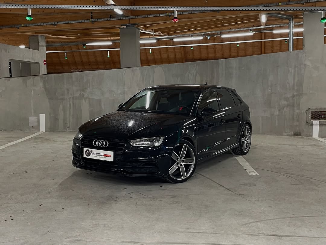 Audi A3 Sportback — photo 1