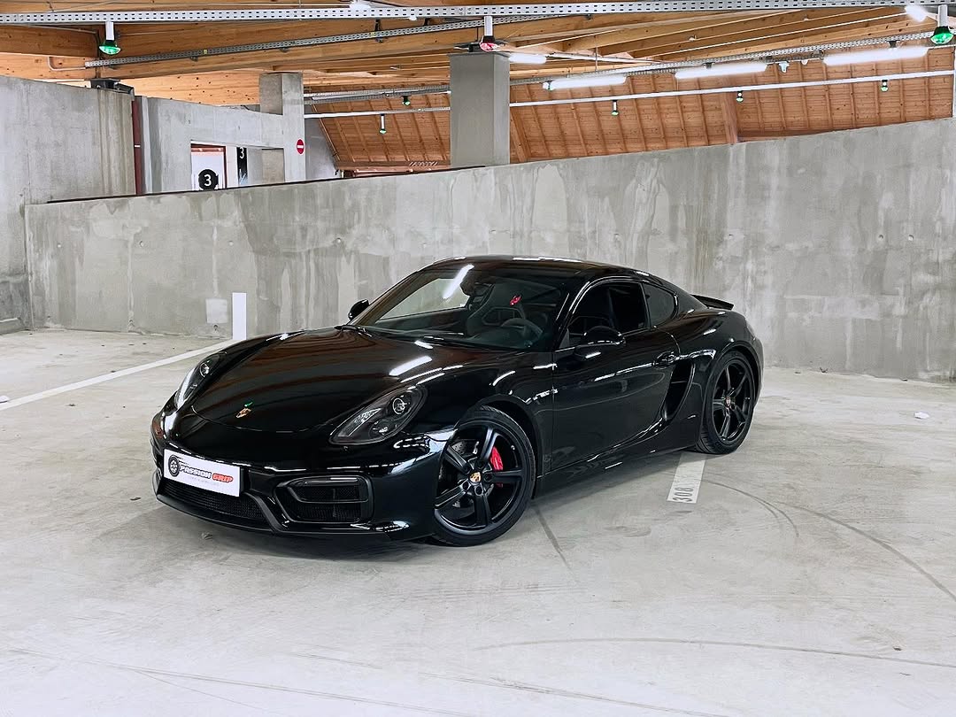 Porsche Cayman GTS — photo 1