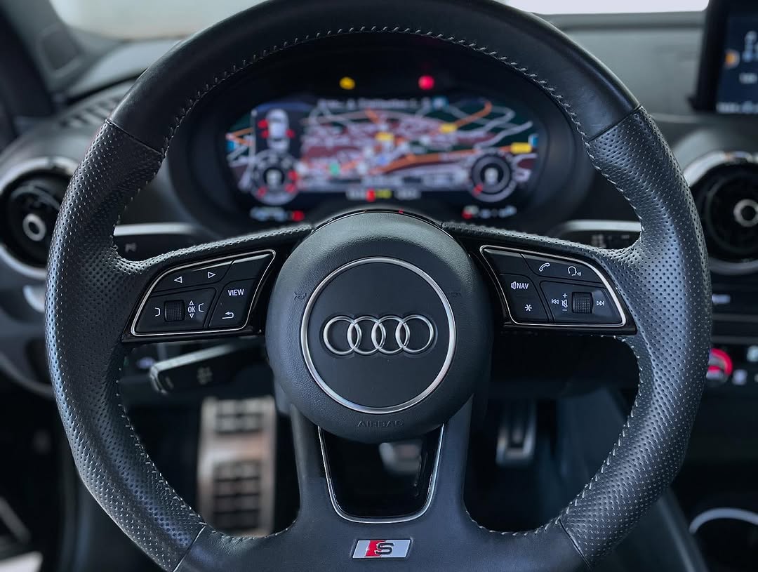 Audi A3 Limousine 40 Quattro S-line plus — photo 8