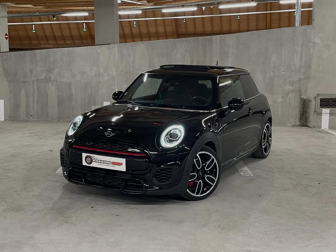 Mini John Cooper Works (JCW) — photo 1
