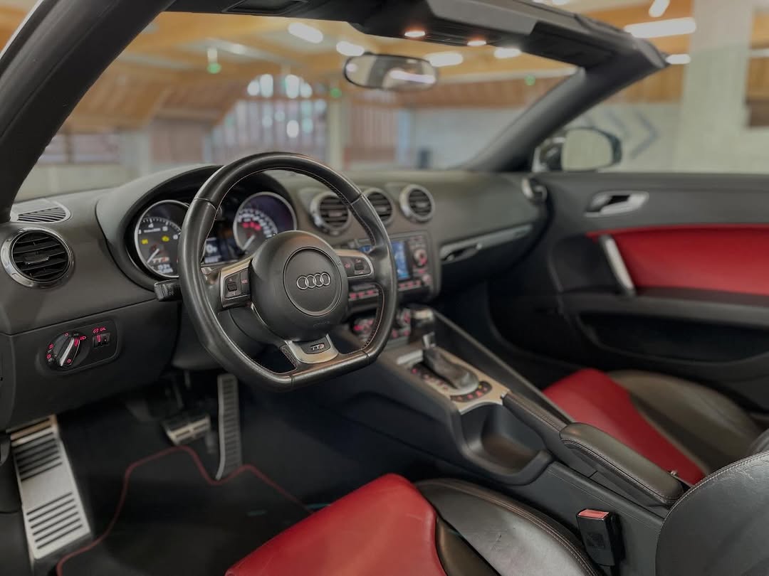 Audi TTS Roadster — photo 8
