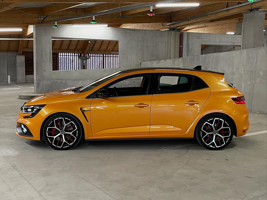 RENAULT SPORT Megane IV RS Trophy — photo 2