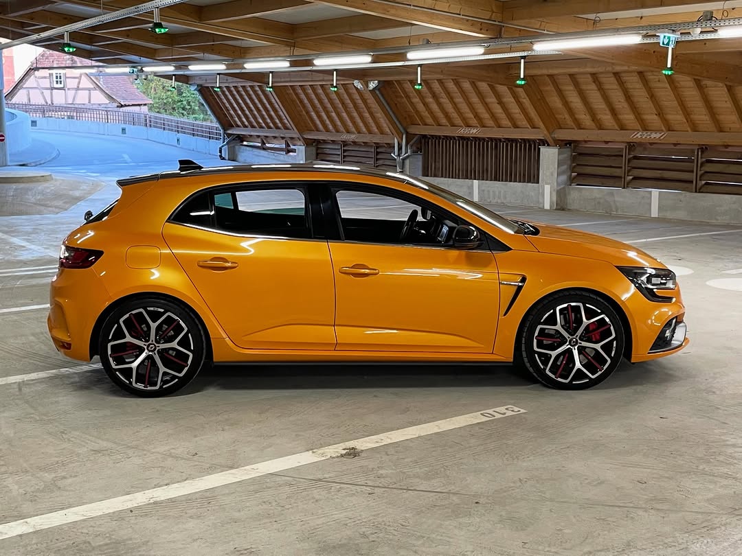 RENAULT SPORT Megane IV RS Trophy — photo 4