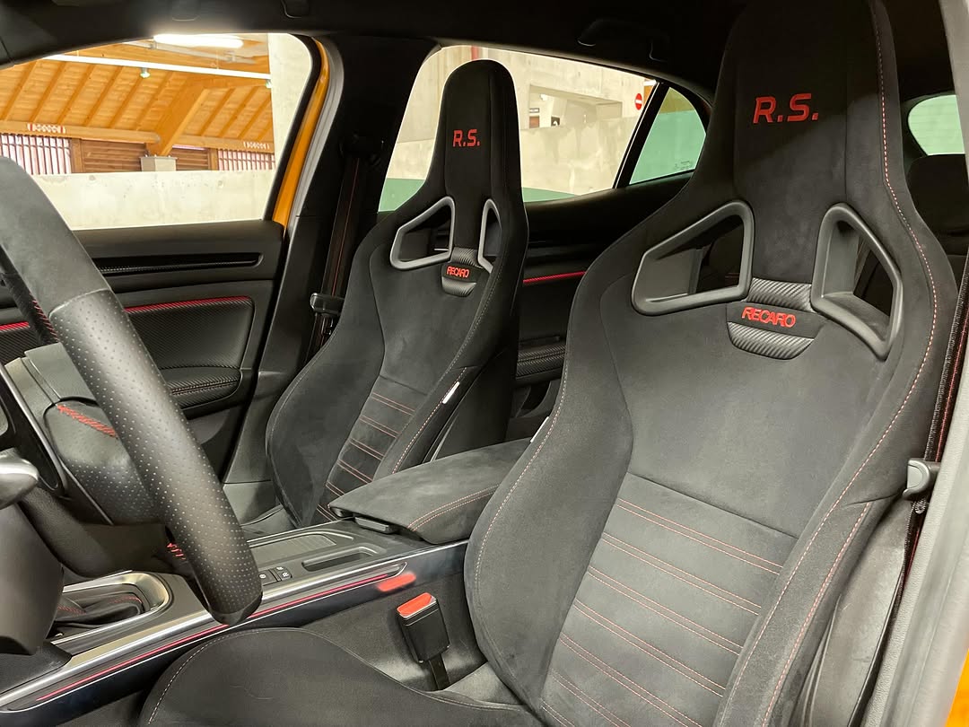 RENAULT SPORT Megane IV RS Trophy — photo 11