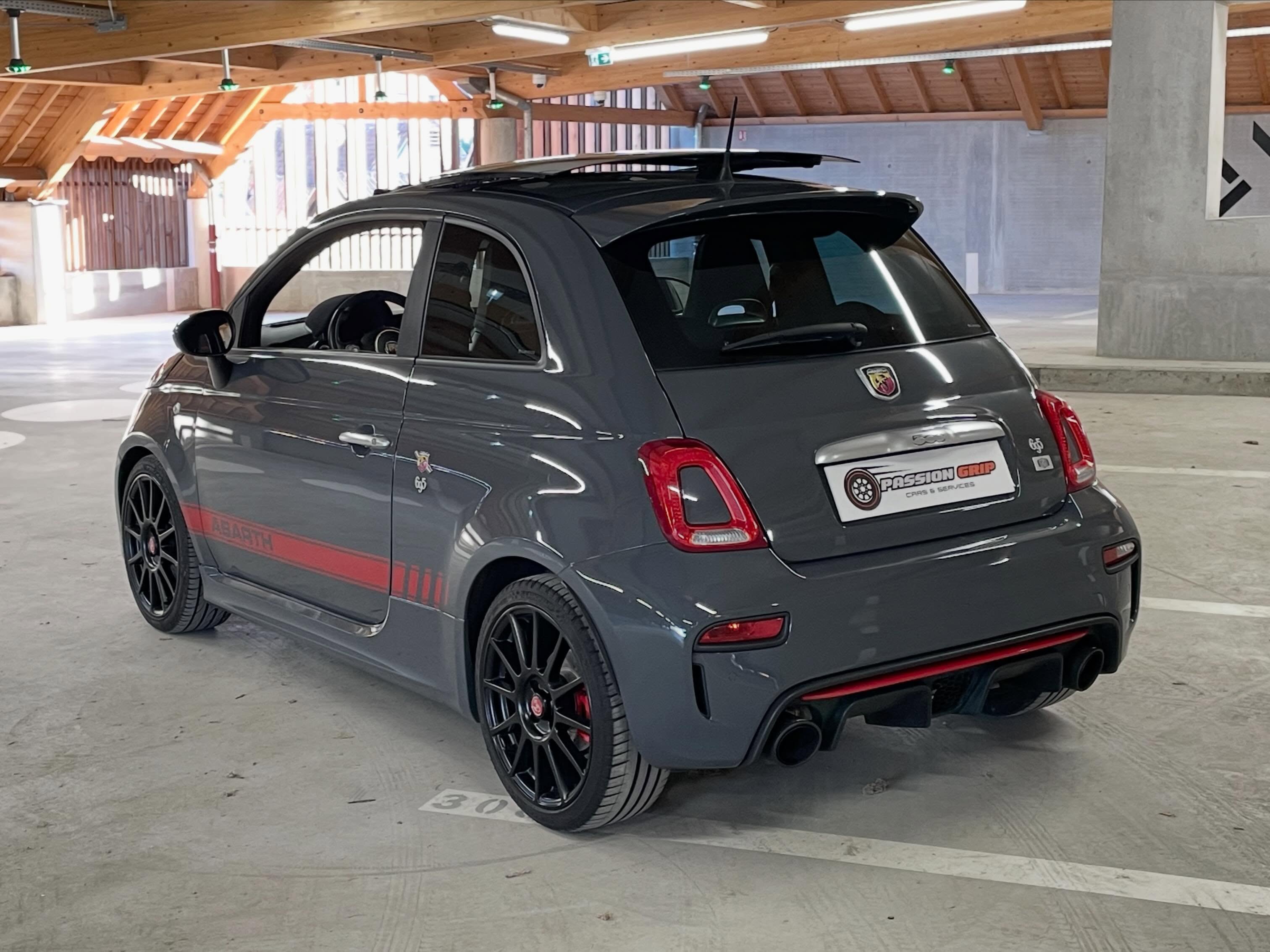Fiat 500 - Abarth 695 XSR Yamaha Limited Edition — photo 4