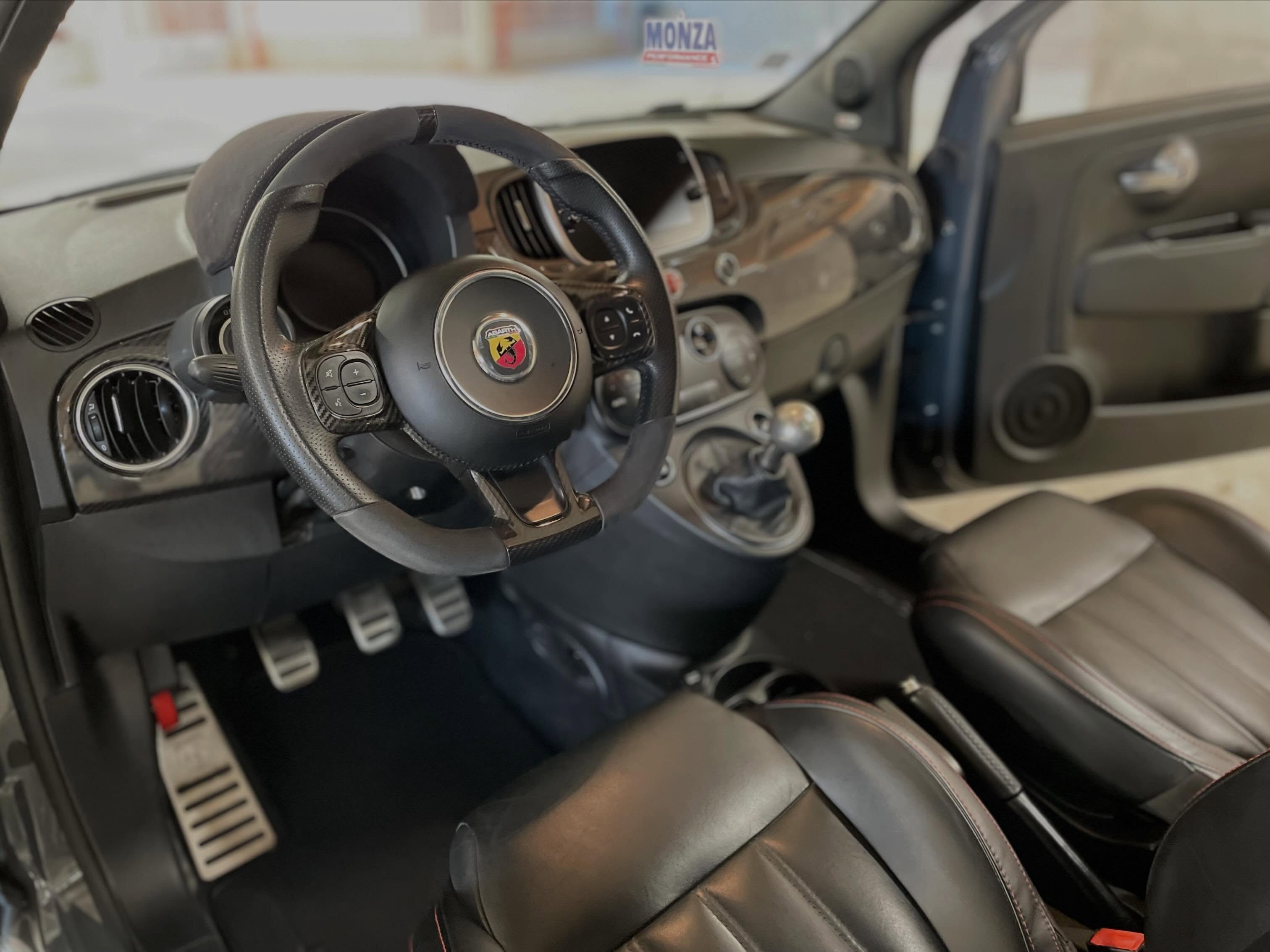 Fiat 500 - Abarth 695 XSR Yamaha Limited Edition — photo 8