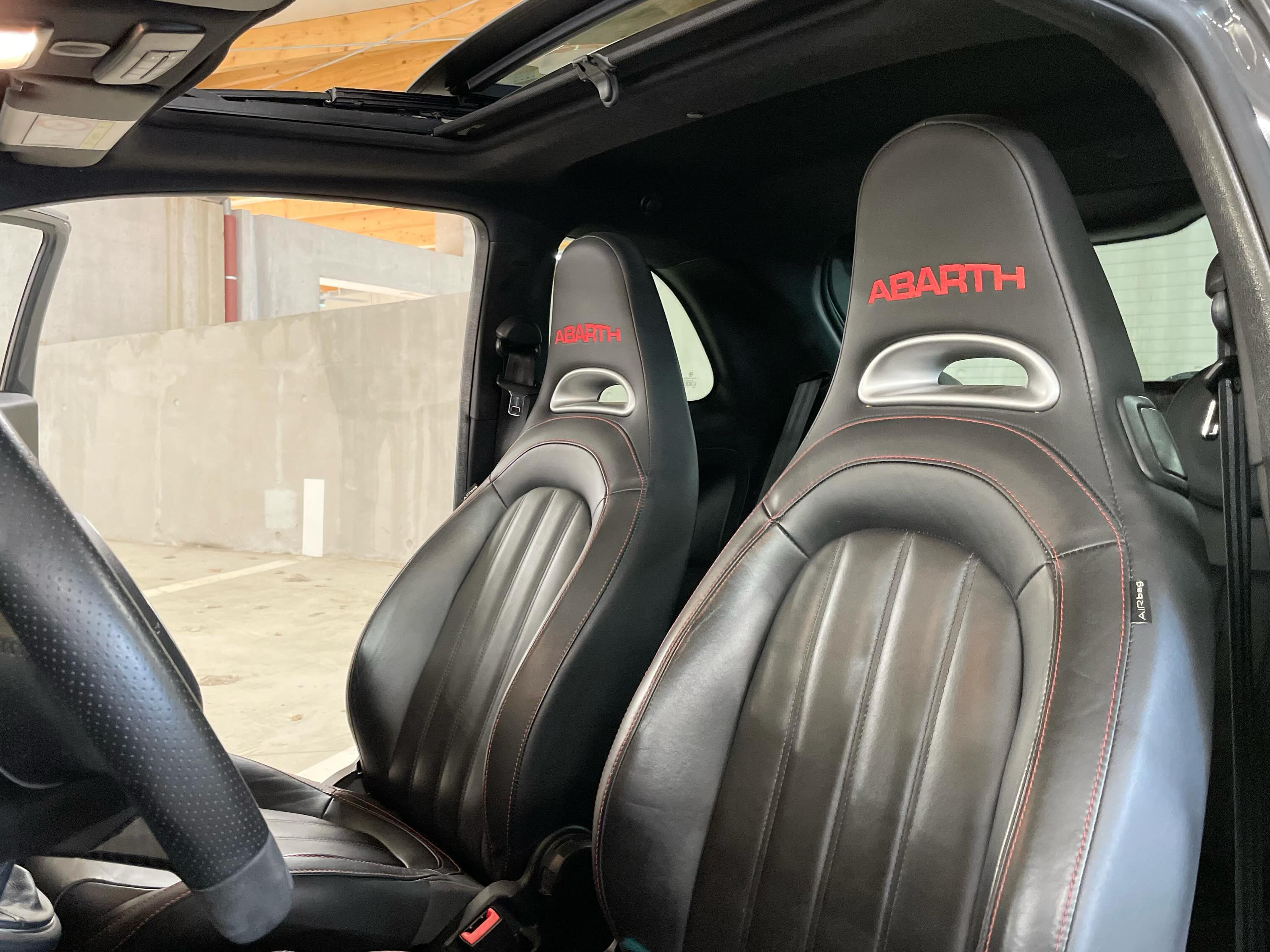Fiat 500 - Abarth 695 XSR Yamaha Limited Edition — photo 10